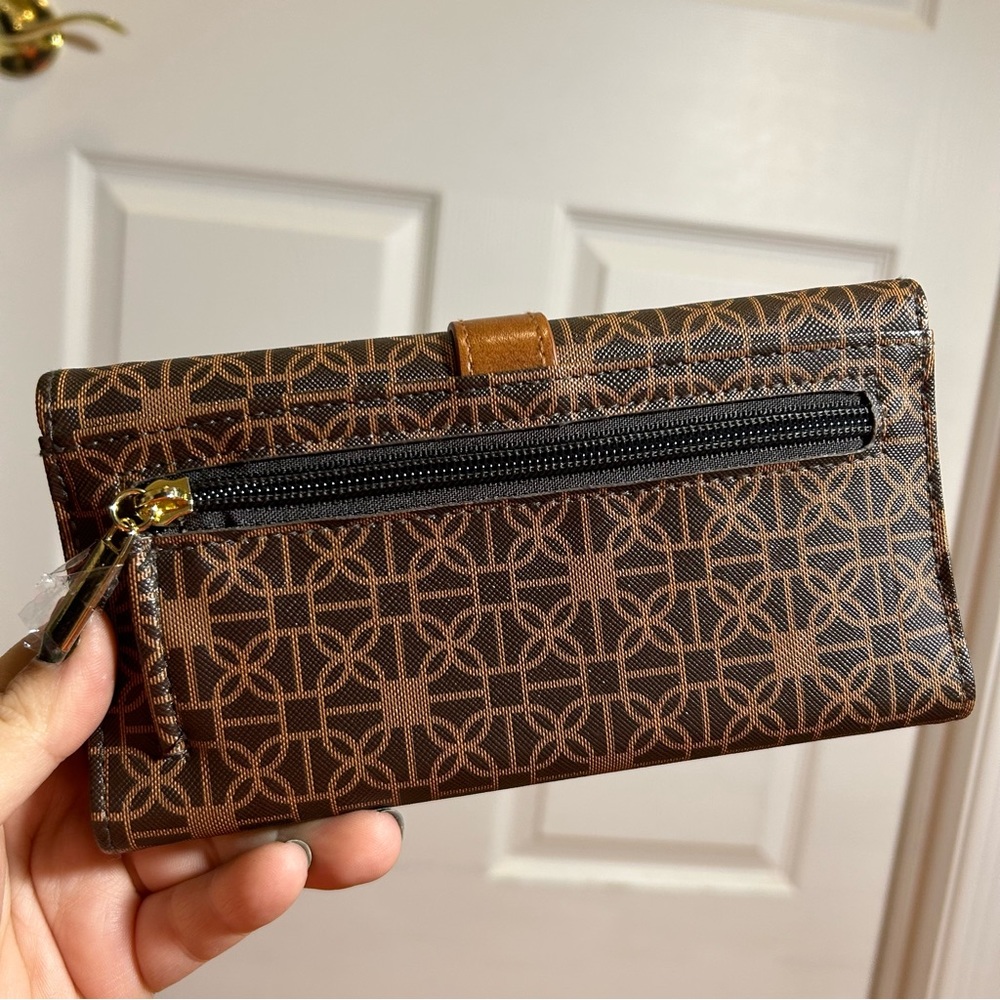 Tri-Fold Geometric Pattern Wallet - image 2